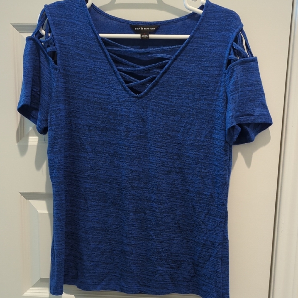 Rock & Republic Blue Cut Out Short Sleeve Tee